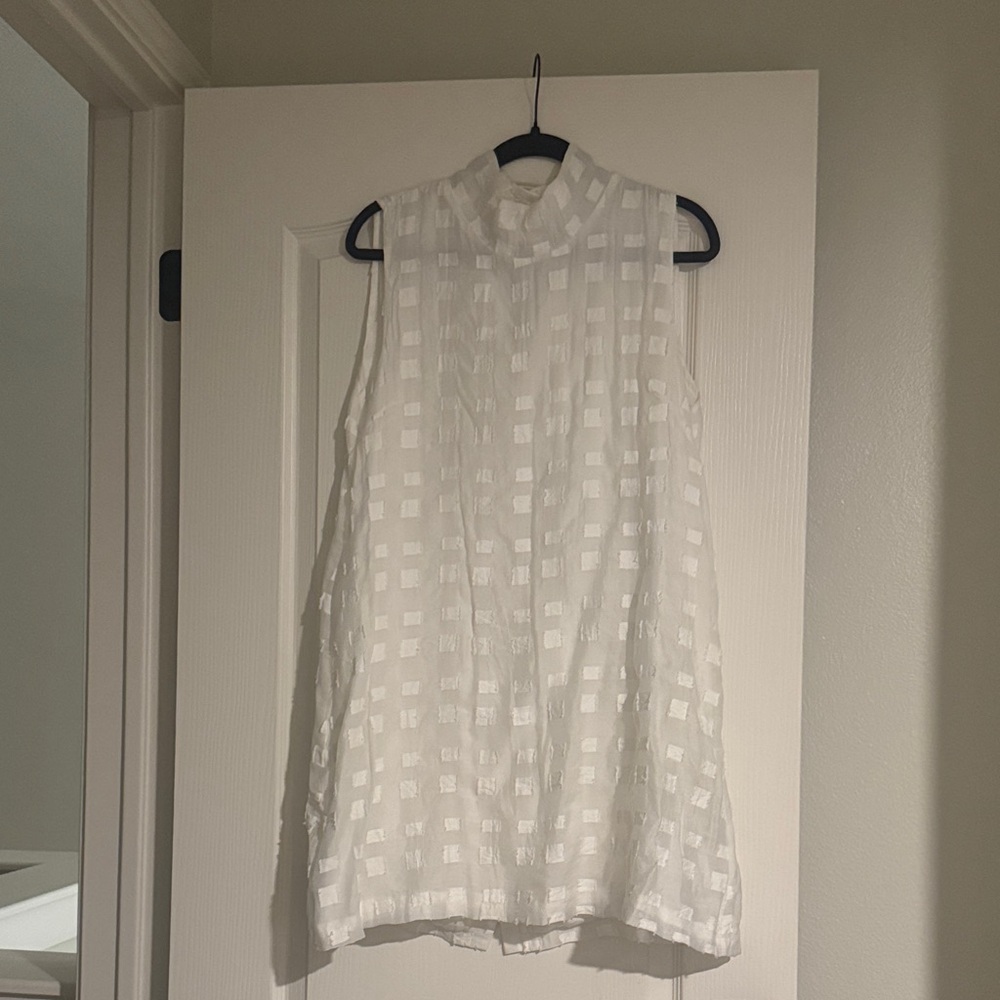 Buru Sleeveless White Mini Shift Dress with Check-Textured Fabric